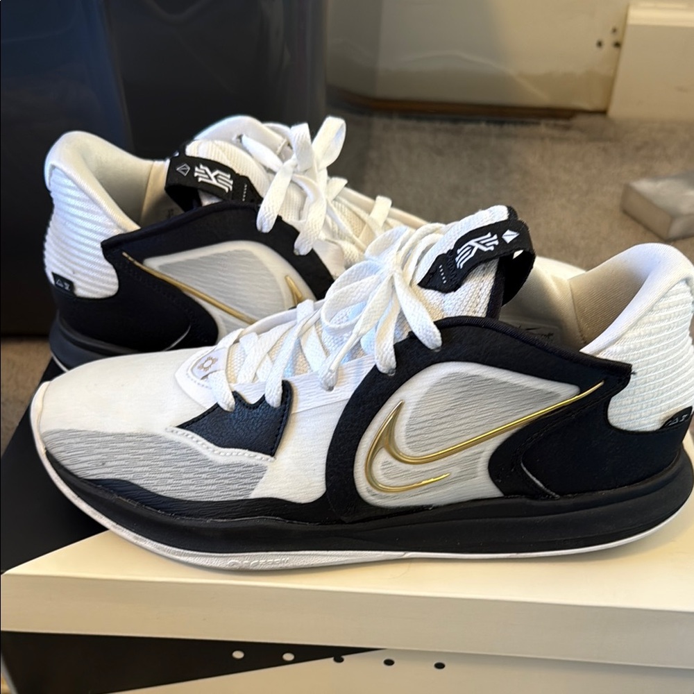Nike Kyrie Low 5